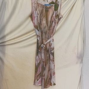 Like new, gorgeous spring/summer dress!